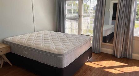 Relax & Unwind in This Coastal Gem - Photo 2