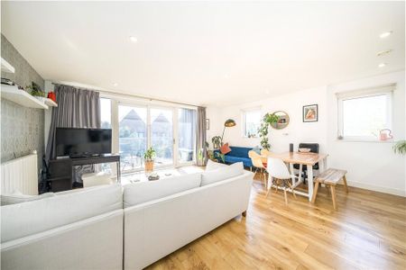 3 bedroom apartment to rent - Photo 2