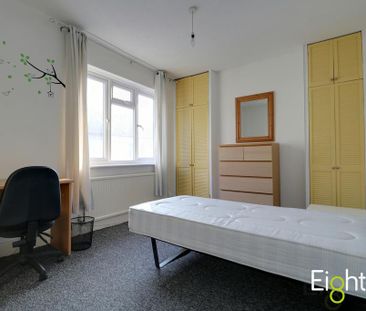 4 bedroom terraced house to rent - Photo 3