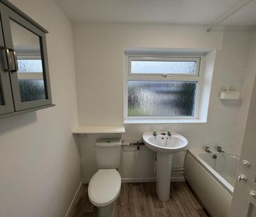 2 bedroom terraced house to rent - Photo 6