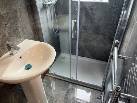 7 bedroom semi-detached house to rent - Photo 4