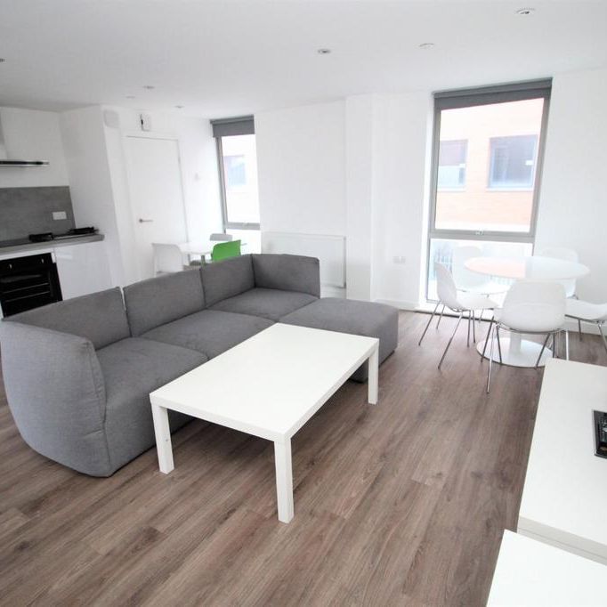 5 bedroom property to rent - Photo 1