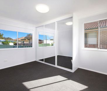 Lovely Family Home!! - Photo 1