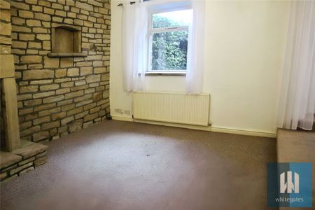 Holmfield, Clayton West, Huddersfield, HD8 - Photo 4