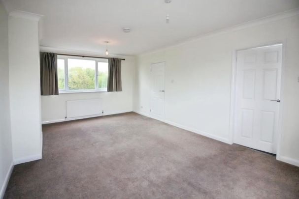 2 bedroom maisonette to rent - Photo 1