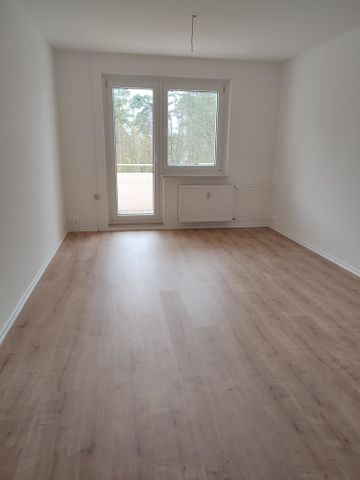 Schöne 3 Raumwohnung mit Balkon! Kaution geschenkt! - Foto 2