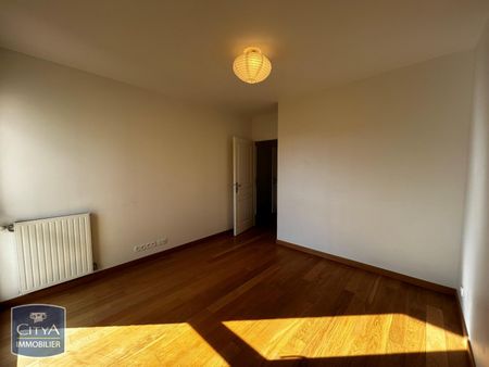 Location Appartement 3 pièces 82m² ANGERS 49000 - Photo 2