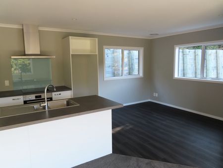 WAINUIOMATA LIVING! - Photo 5