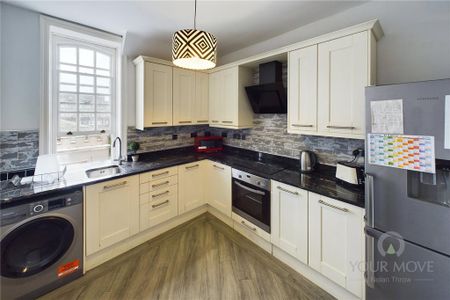 1 bedroom in a house share to rent - Photo 4