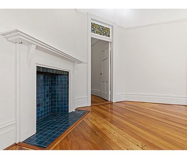 Stylish and Spacious One-Bedroom Unit with Modern Amenities - Photo 5