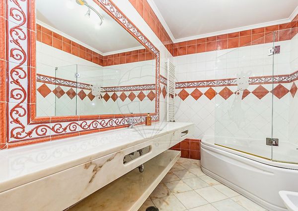 Apartamento T5 em Lisboa