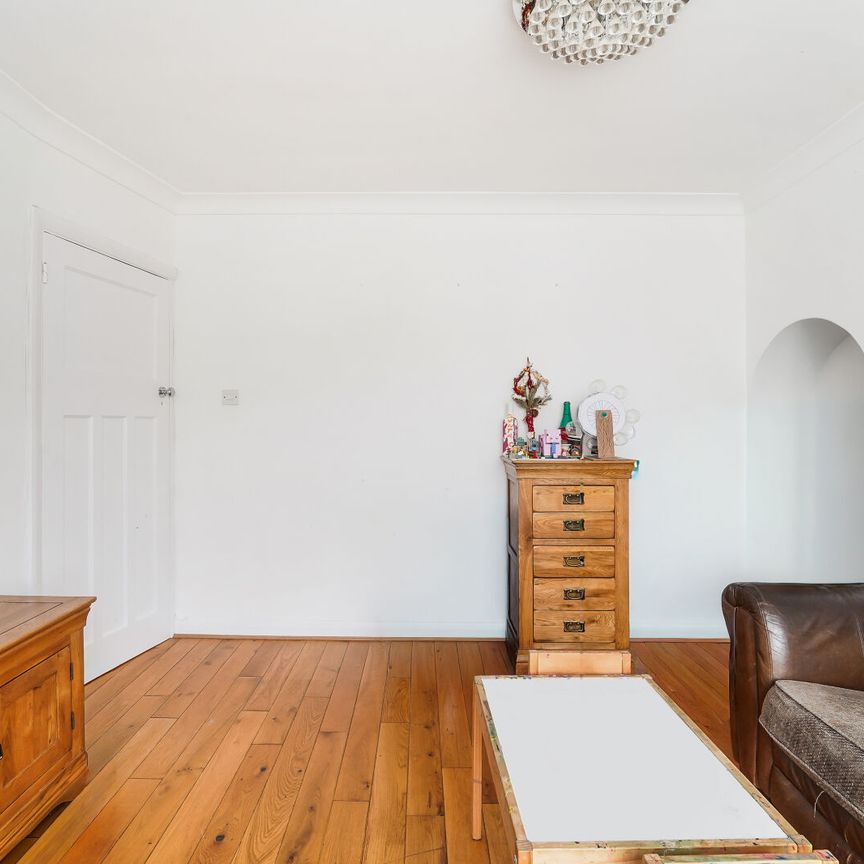 Oxford Close, Mitcham, CR4 - Photo 1