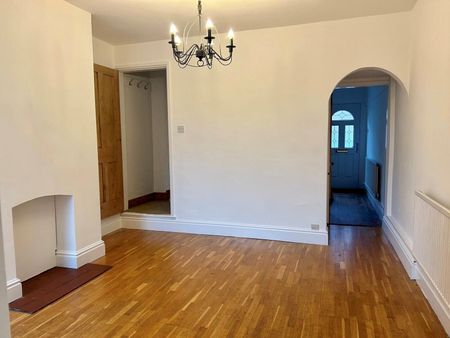 Lawrence Street - Photo 3