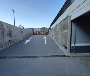 Piso de alquiler en Calle de Álvaro Siza, Primera Fase - Nuevo Tres... - Photo 3