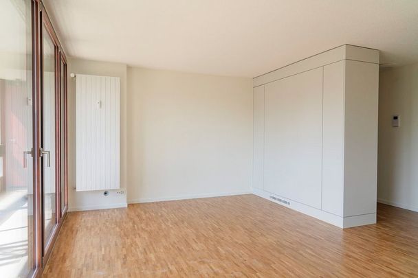 MIETEN OHNE KAUTION - Neu sanierte und zentral gelegene Attika-Wohnung - Photo 1