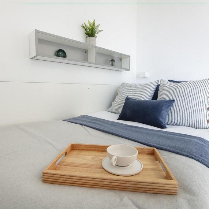 1 bedroom in a flat share to rent - Photo 1