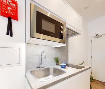 Studio to rent - Photo 3