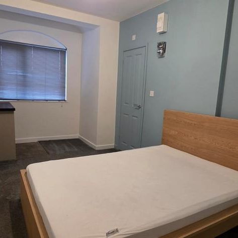 1 bedroom in a house share to rent - Photo 1