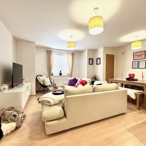 Chatham Road, Stratford-upon-Avon, CV37 - Photo 1