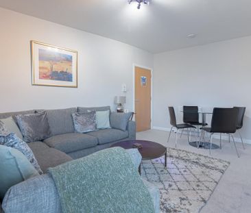 3 bedroom apartment to rent - Photo 2