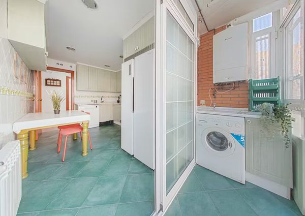 Calle de los Juglares, Madrid, Community of Madrid 28032