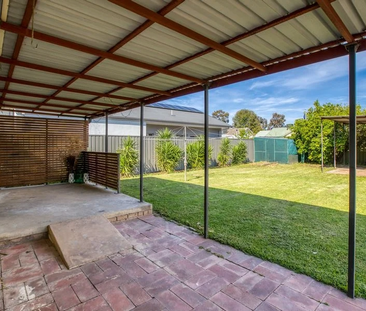 305 Beechworth Road, Wodonga VIC 3690 - House For Rent | Domain - Photo 2