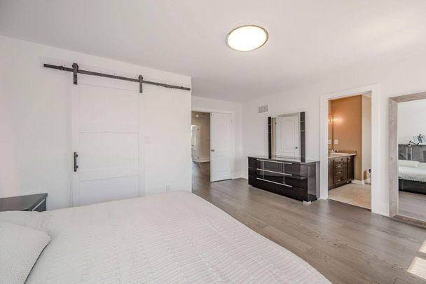 For Lease - 4712 Doug Wright Drive, Burlington, Ontario - Photo 1