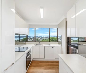 “Brisbane Water Views & Updated Apartment” - Photo 5