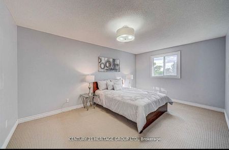 For Lease - 27 Hammond Drive Unit# Main, Aurora, Ontario - Photo 2