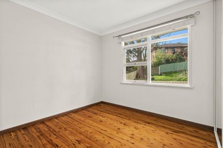 Single Level Brick Home - Photo 5
