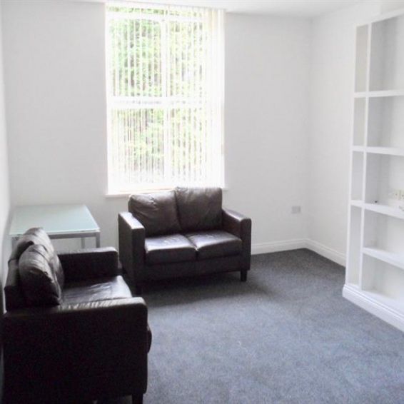 2 Bedroom Apartment To Let - Photo 1