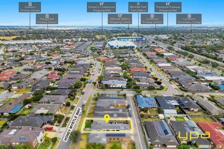 Comfortable Family Living in a Convenient Cranbourne Location - Photo 3