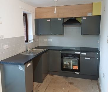 Studio Flat, Castle Gardens, NG7 - Photo 1