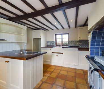 4 bedroom semi-detached house to rent - Photo 5