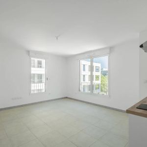 Rental Apartment Bordeaux Saint-Jean - Photo 2