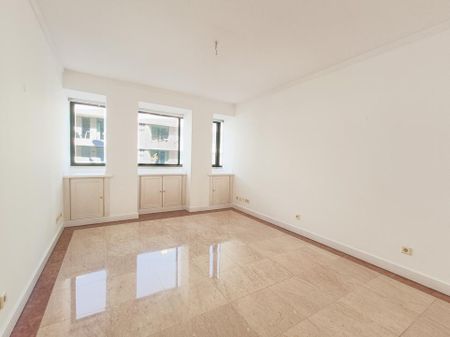 Apartamento T5 em Lisboa - Photo 2