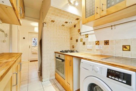 Burley Wood Crescent - Photo 3