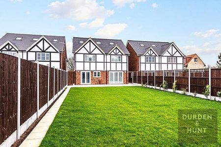 High View, Morgans Farm, Moor Hall Road - Photo 4