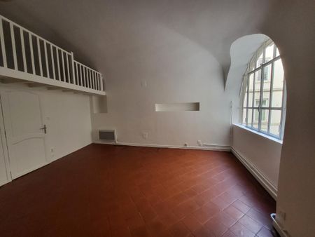 Location Appartement 1 pièce 30m² LYON 2ème - Photo 3