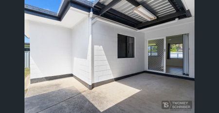 Conveniently Located Half Duplex - Photo 4