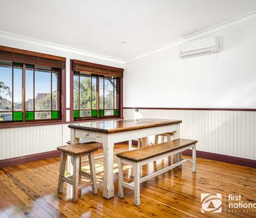 Centre of Town, House & Flat - Photo 6