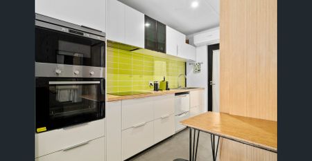 FULLY FURNISHED RENOVATED DELIGHTS! - Photo 2