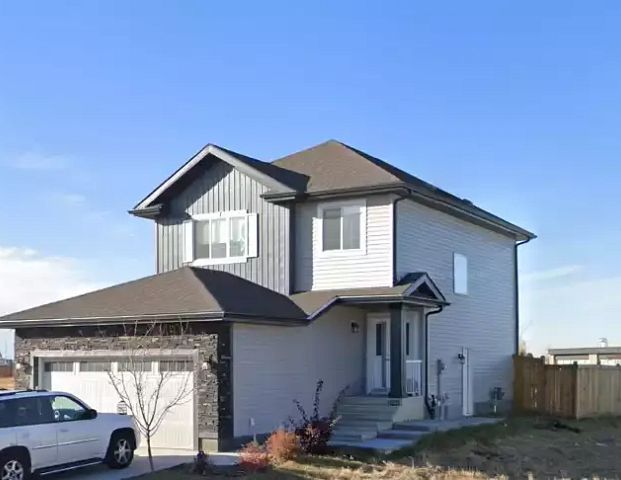 1 Bedroom Basement Suite - INCLUDES UTILITIES | 4388 126B Avenue Northwest, Edmonton - Photo 1