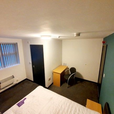 1 Bed - Biscayne House 16 Longside Lane (on Campus), Bradford, Bd7 - Photo 3