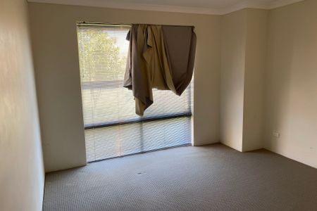 Low maintenance & ducted aircon! - Photo 4