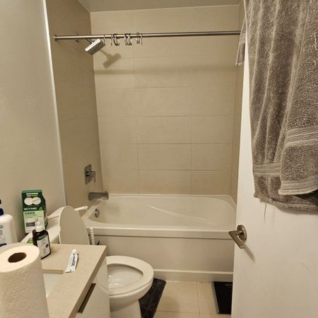 For Lease - 8 eglinton Avenue Unit# 1212, Toronto, Ontario - Photo 4