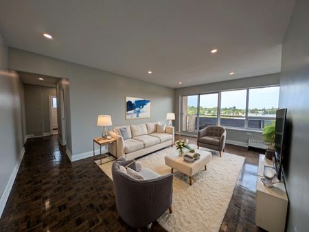 Bideford Apartments - 15 Bideford Ave - Photo 5