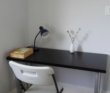 62 Sunnypoint Crescent #Lower A - Photo 3