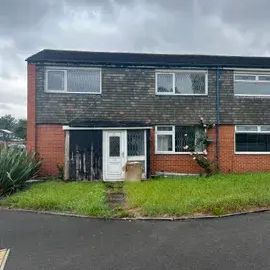 4 bedroom semi-detached house to rent - Photo 1