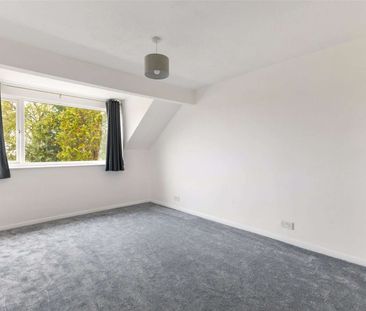 A superb detached four bedroom home with stunning views over the su... - Photo 3